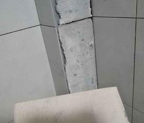 港闸瓷砖空鼓维修公司分享下厨房瓷砖脱落的补救措施。